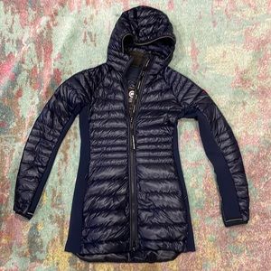 Canada Goose Hybridge Lite Down Hooded Coat in Navy Size XS